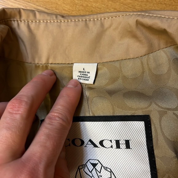 Like new coach trench coat, light - Picture 3 of 6